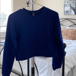 Cropped blue sweater